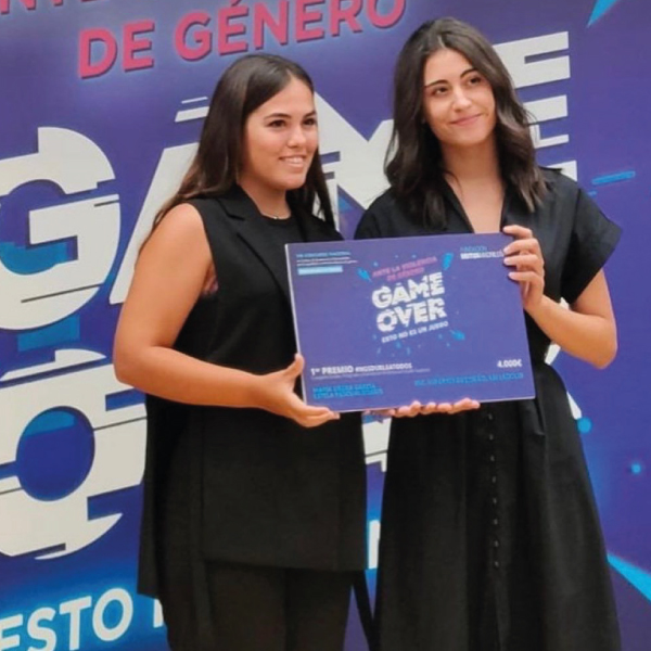 MARÍA SIERRA Y ESTELA PASCUAL, PRIMER PREMIO CONTRA LA VIOLENCIA DE GÉNERO